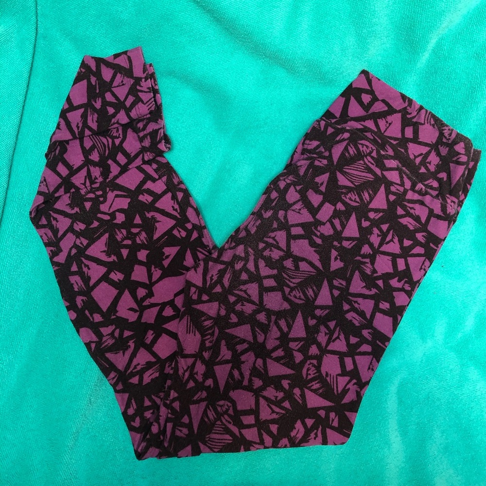 LuLaRoe leggings, black w/purple design, GUC